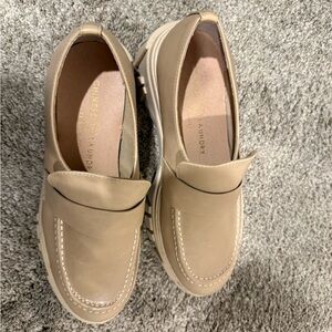 Chinese Laundry Beige Platform Loafers- size 8